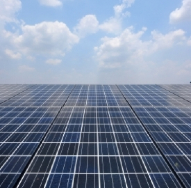 Energia: per gli italiani il fotovoltaico è il futuro per risparmiare su luce e gas